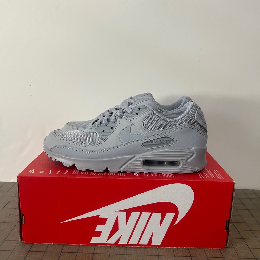 Nike Air Max 90 ‘Triple Grey’